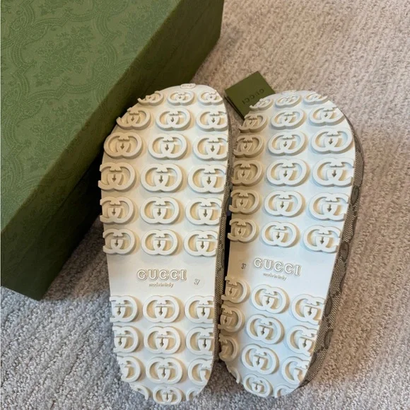 Gucci interlocking GG slide - Picture 3 of 4